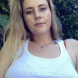 Meet your Posher, Nina